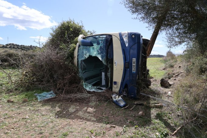 heridos graves en accidente de autobús