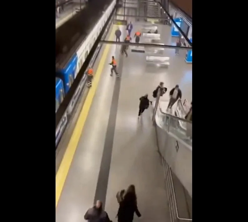 Desalojo de metro por avería