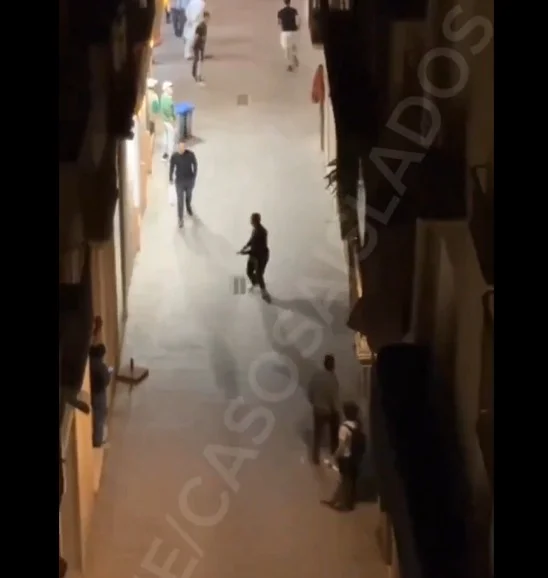 Caos nocturno en Tortosa: Marroquí armado con machete desata pelea en pleno Centro
