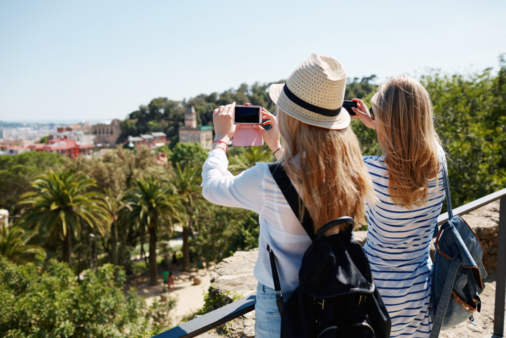 ¡Los españoles se lanzan a viajar! El gasto turístico nacional alcanzará máximos históricos en 2024