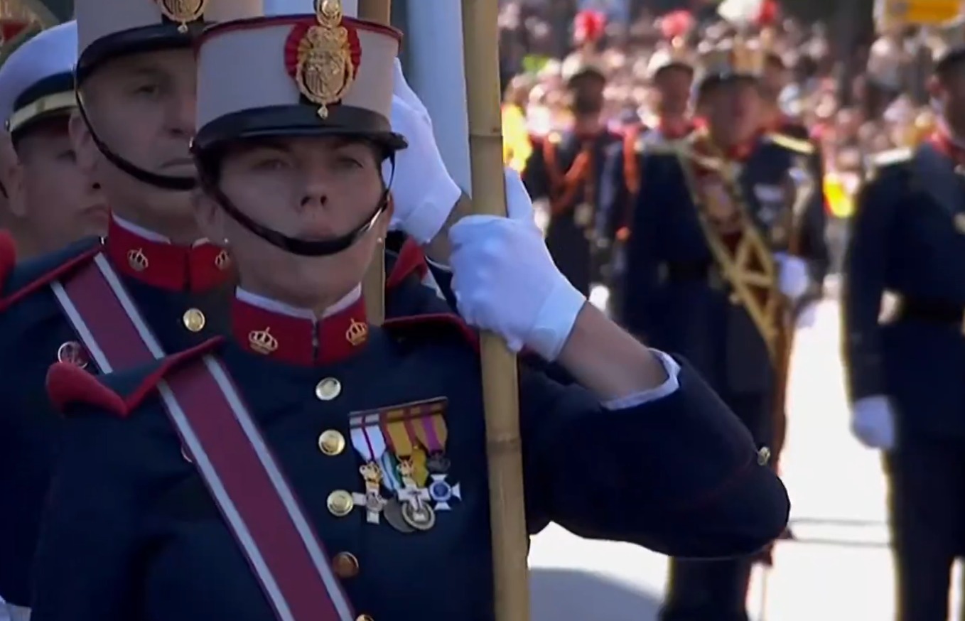 El himno “La muerte no es el final” resuena en homenaje a los caídos en el Día de las Fuerzas Armadas