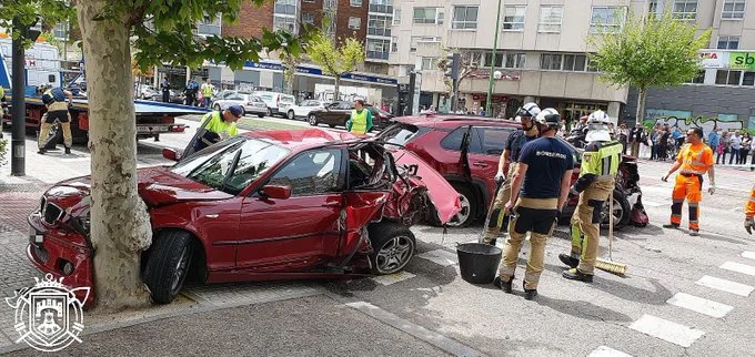 Cuatro turismos colisionan en la Avenida Cantabria de Burgos dejando nueve heridos
