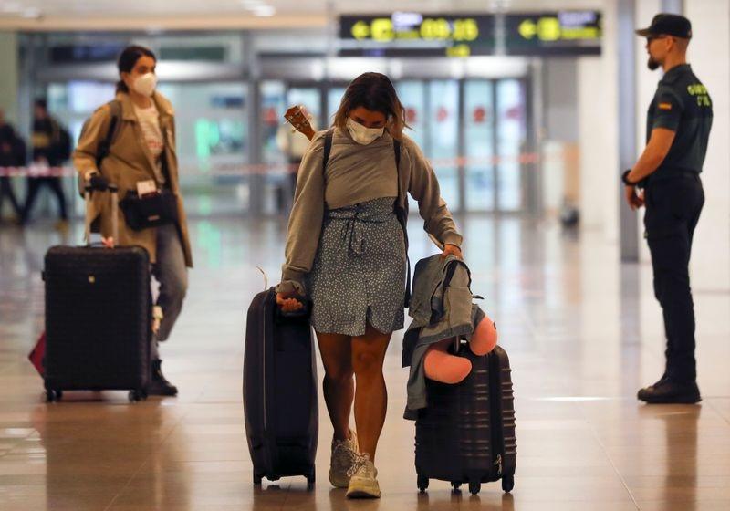 Más de 35.000 jóvenes españoles emigran en busca de un futuro mejor
