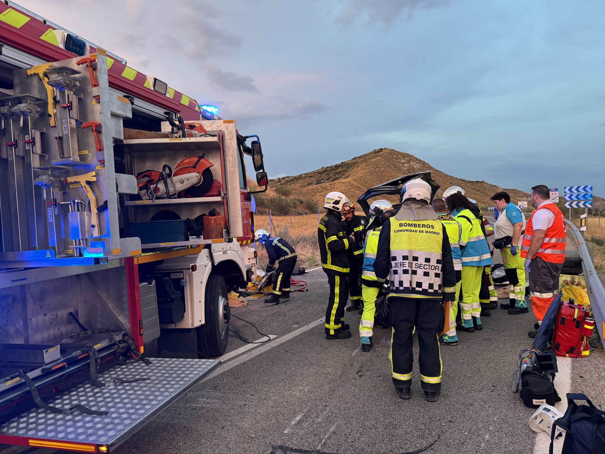 Accidente frontal en la M-225 deja un herido grave y tres más con lesiones