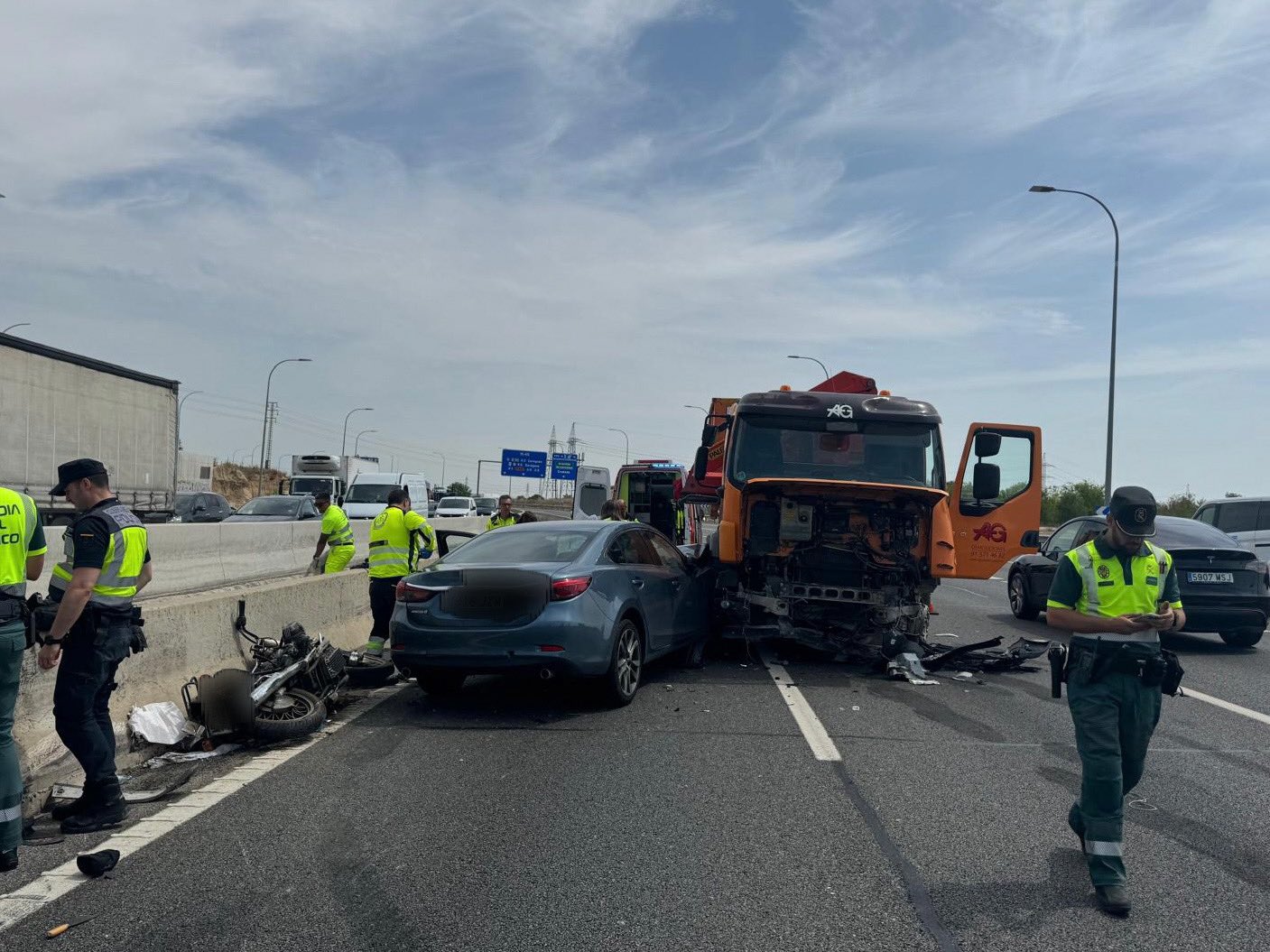 Un motorista grave y un conductor leve en accidente en la M-40