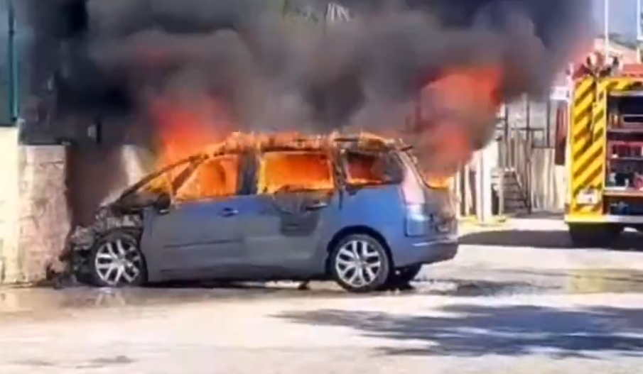 VIDEO: Grave incendio de vehículo en Estepona