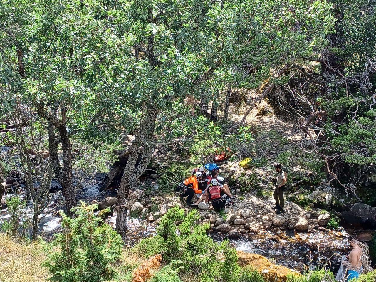 Rescatado un excursionista lesionado en una zona de difícil