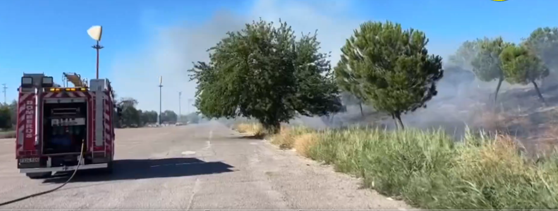 Incendio en Sevilla genera alarma y moviliza a Bomberos