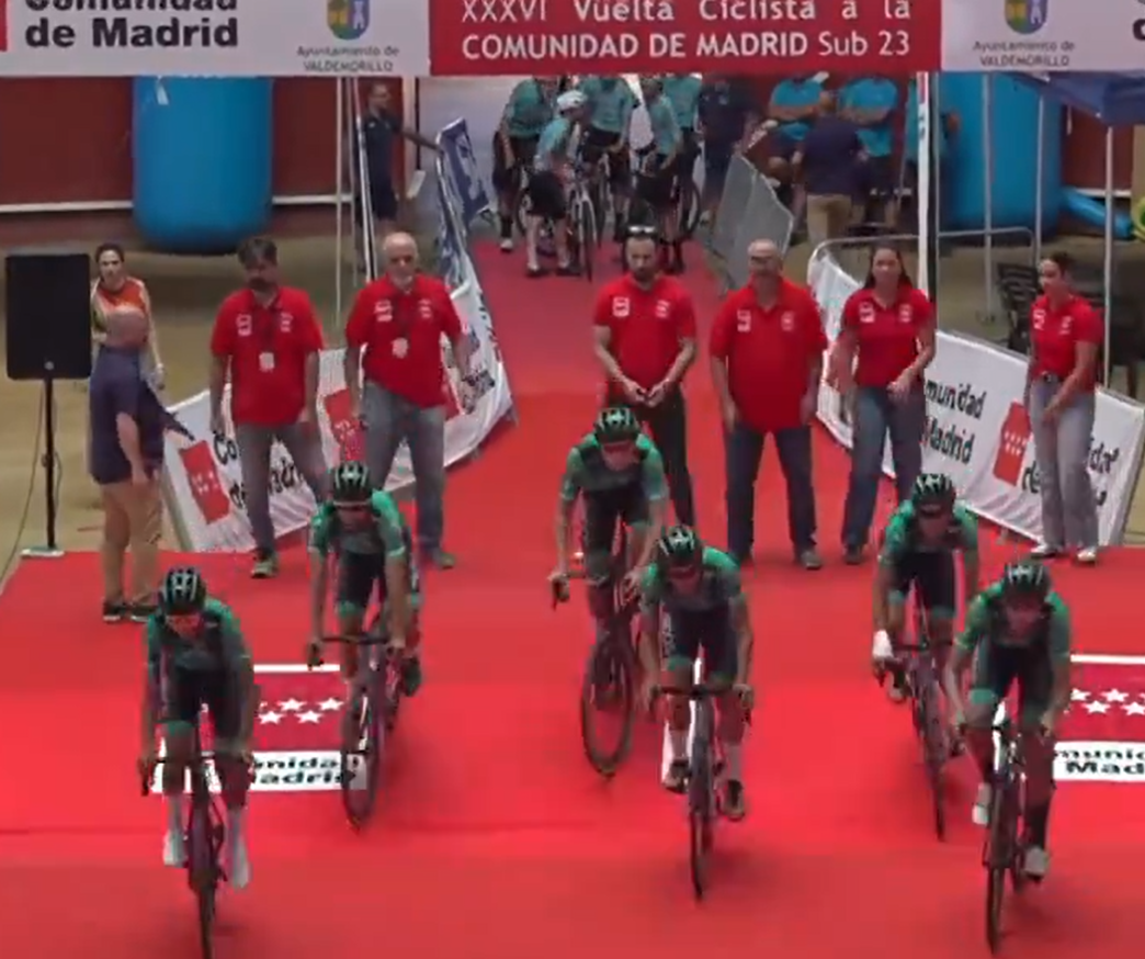 ¡Ciclistas vuelan en Valdemorillo! Arranca la Vuelta a Madrid