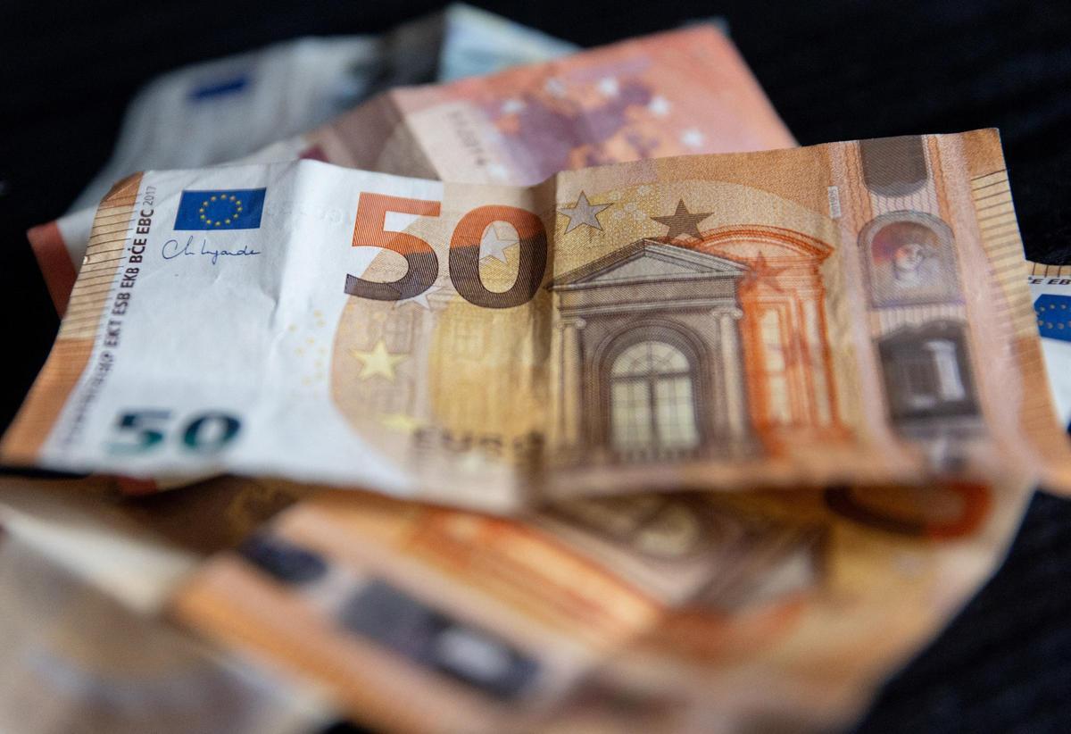 España retira billetes de 50 euros deteriorados