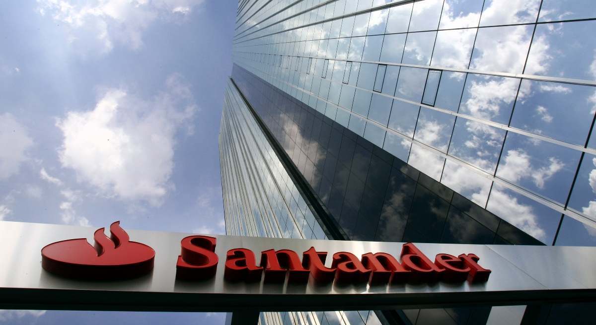 Banca Santander cede el 49% de su filial polaca a Erste Bank en una operación estratégica