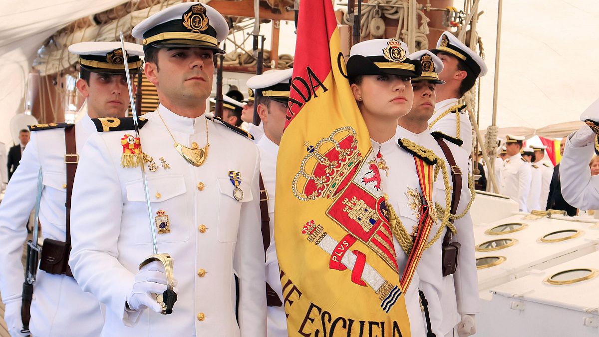 La princesa Leonor abanderó la jura de bandera en Cartagena de Indias, consolidando su papel institucional
