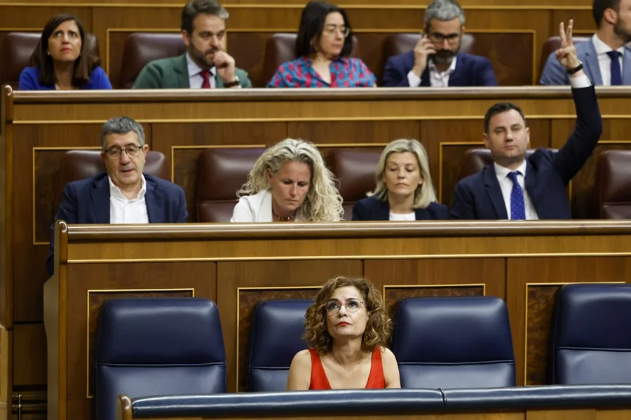 El Congreso da luz verde a la disolución de asociaciones franquistas
